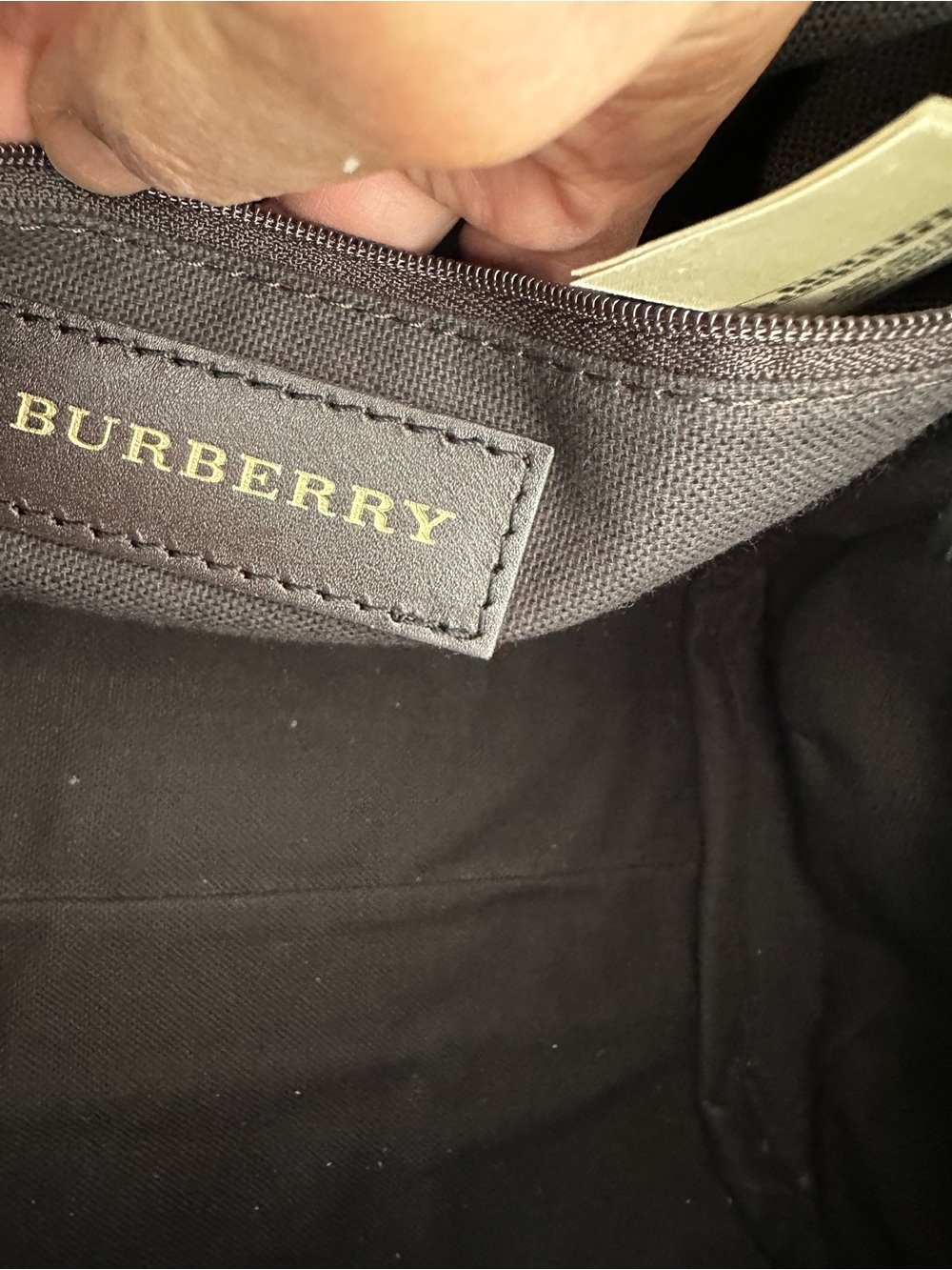 Burberry Beige Vintage Check Satchel with Black Leather Trim - Picture 4 of 16